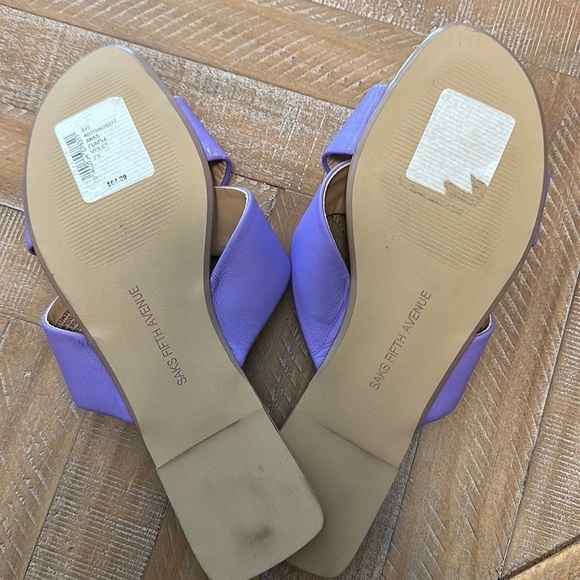 New SAKS FIFTH AVENUE Anne Crossover Bright Purple Leather Flats Sandals - Picture 5 of 6